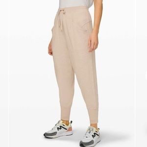 Lululemon Still Chill Jogger in Heather Cashew in size 4